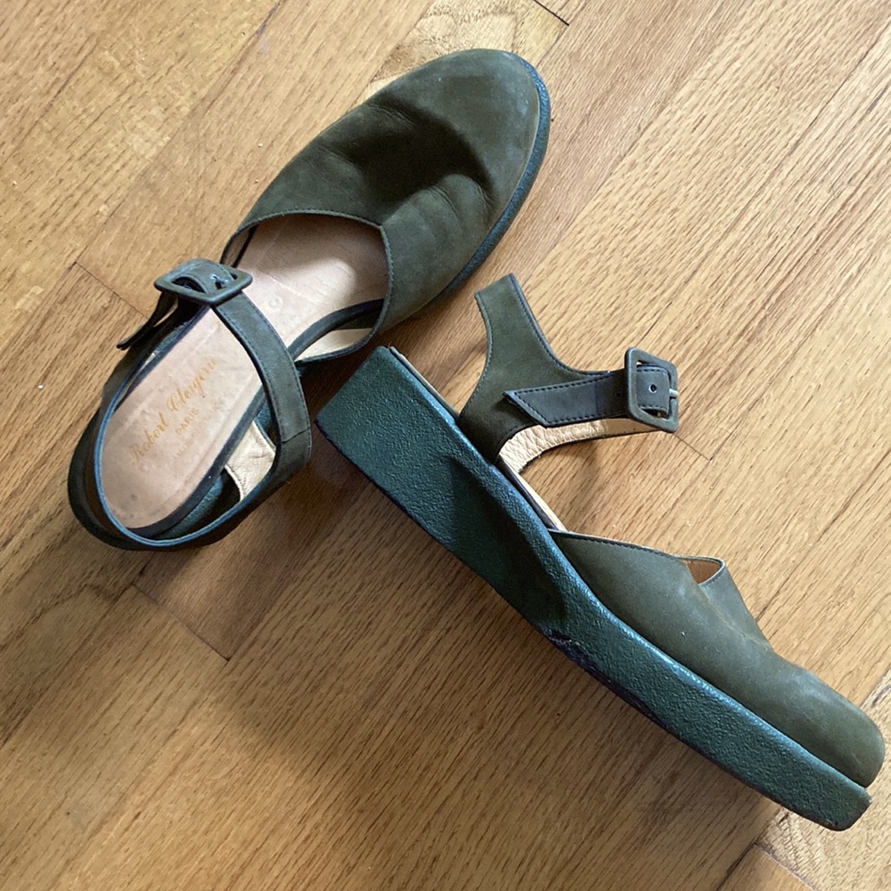 Robert Clergerie 90s style forest green rubber sole slingback GUC
